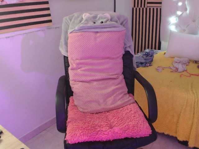 jenjenfunx live cam on BongaCams