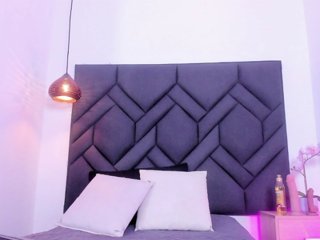 Mia-ferrarii's Live Webcam