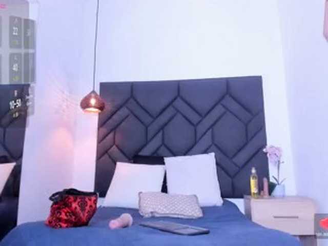 Mia-ferrarii live cam on BongaCams
