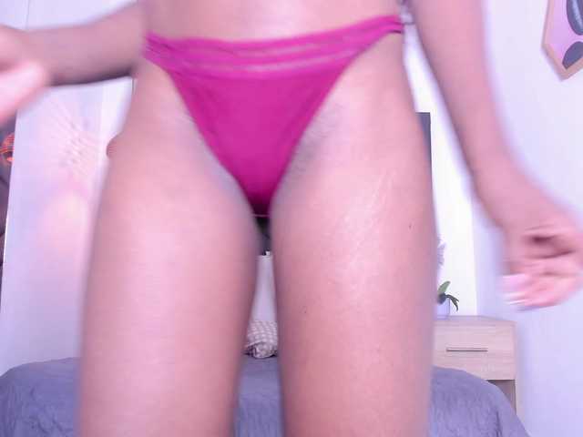 Mia-ferrarii live cam preview
