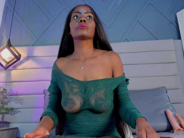 Mia-ferrarii live cam on BongaCams