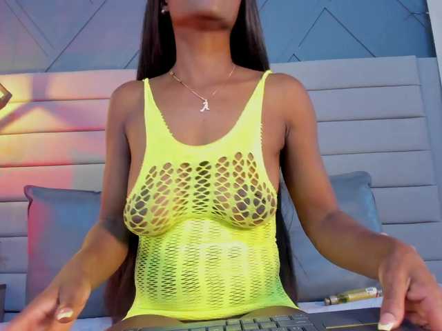 Mia-ferrarii live cam on BongaCams