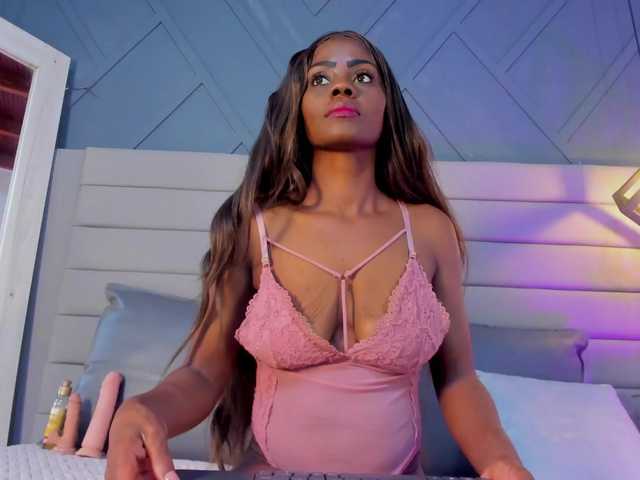 Mia-ferrarii live cam on BongaCams