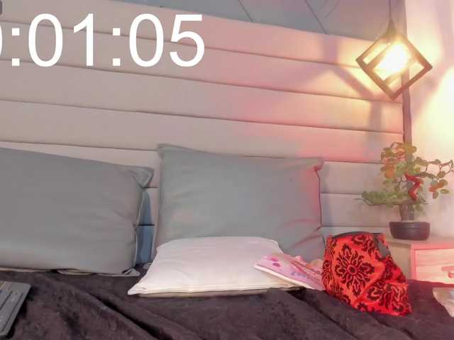 Mia-ferrarii live webcam show