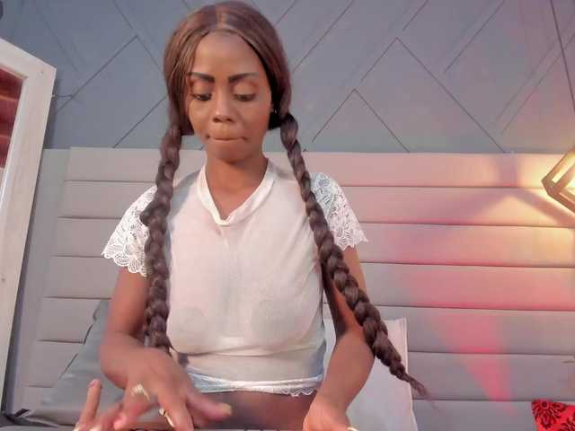 Mia-ferrarii live webcam show