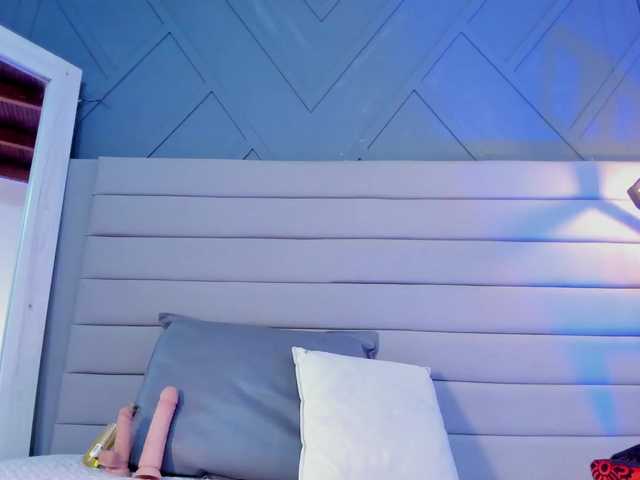 Mia-ferrarii live webcam show