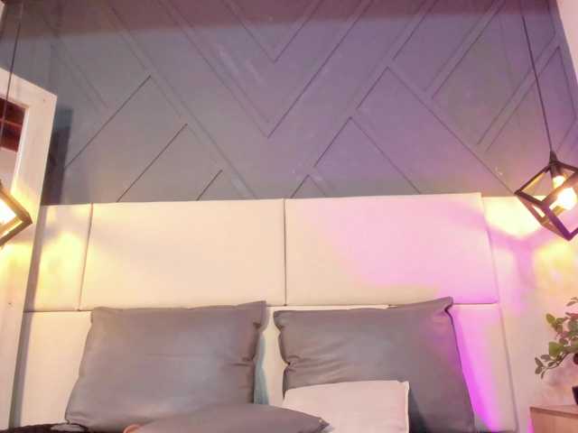 Mia-ferrarii live cam preview