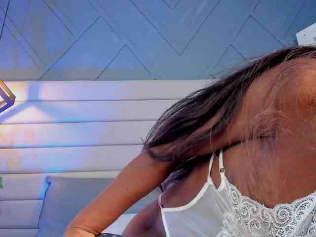 Mia-ferrarii webcam