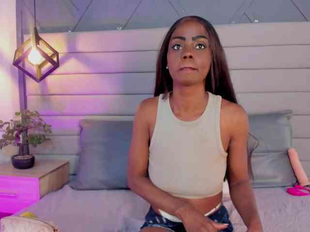 Mia-ferrarii webcam