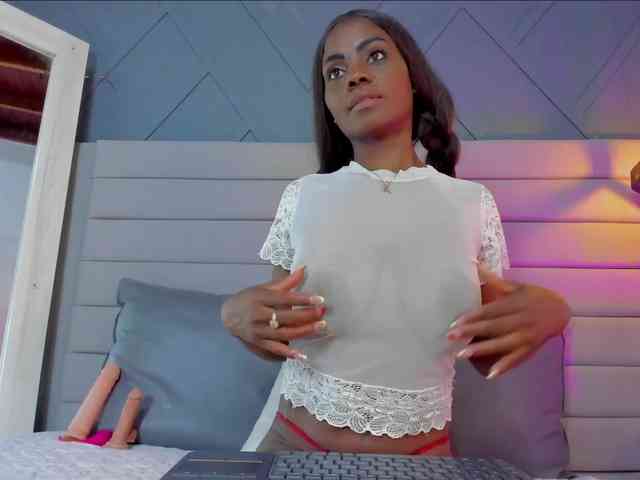 Mia-ferrarii webcam