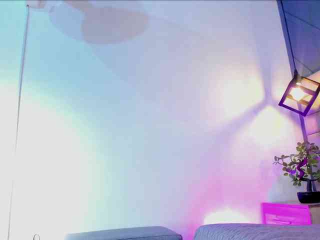 Mia-ferrarii webcam
