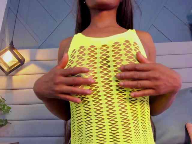 Mia-ferrarii webcam