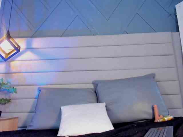 Mia-ferrarii webcam