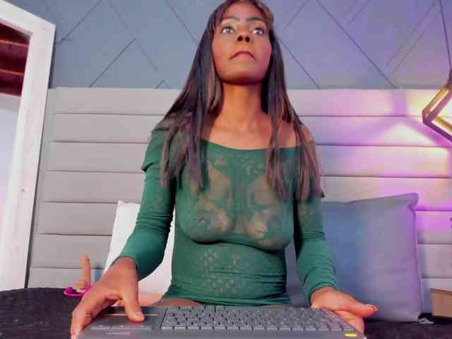 Mia-ferrarii webcam