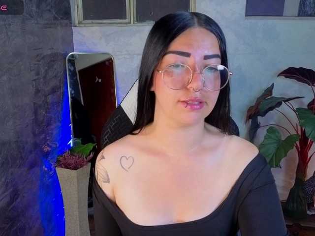 mia-jons2 live webcam show
