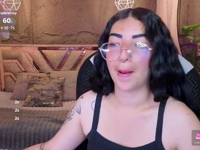 mia-jons2 live on BongaCams