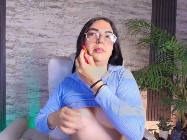 mia-jons2 live cam on BongaCams