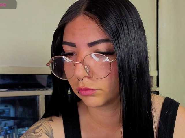 mia-jons2 live cam on BongaCams