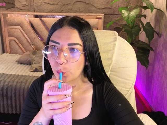 mia-jons2 live cam on BongaCams