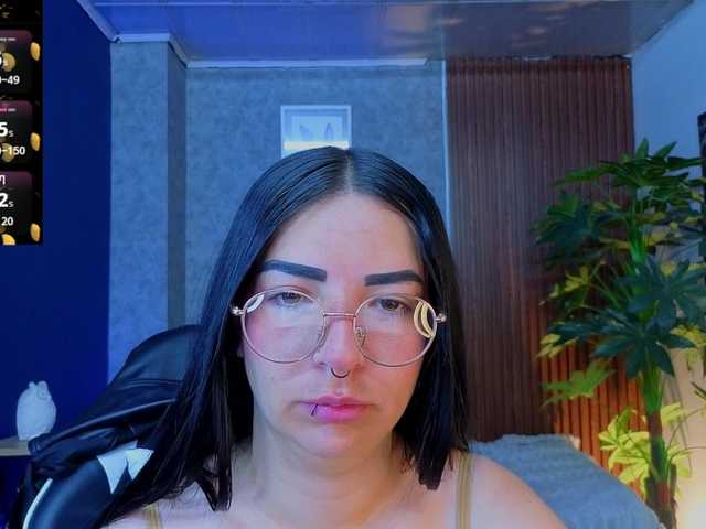 mia-jons2 live cam on BongaCams