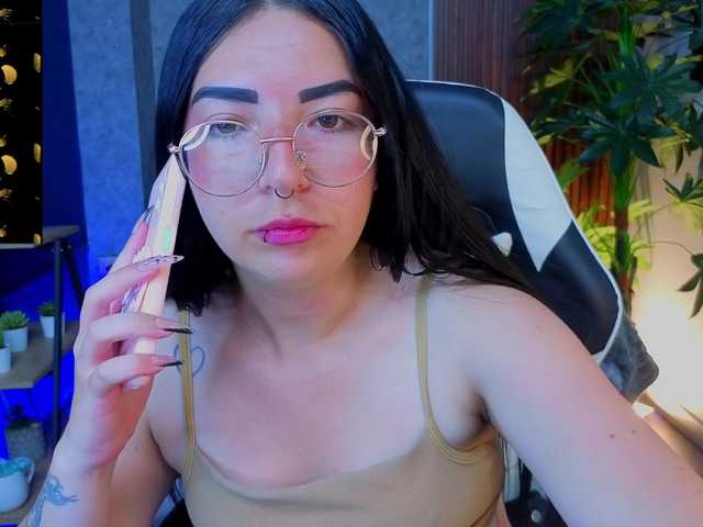 mia-jons2 live webcam show
