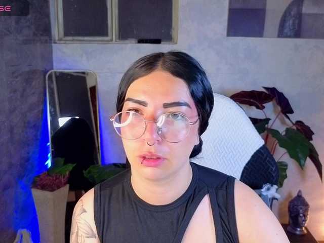 mia-jons2 live webcam show