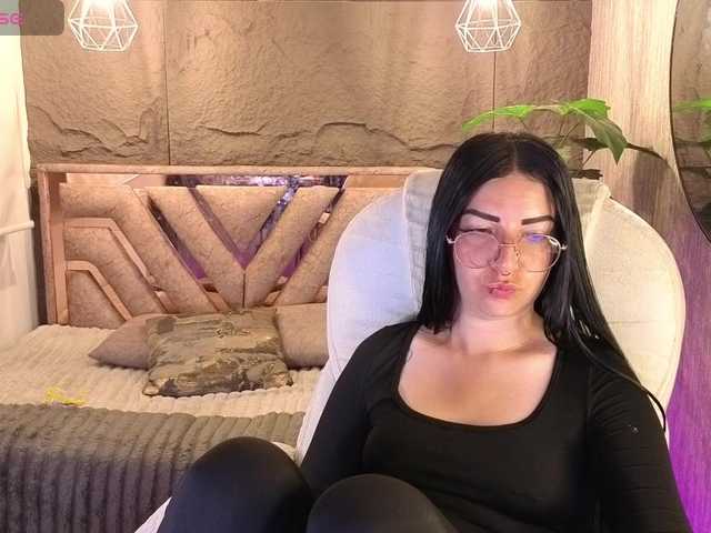 mia-jons2 live cam on BongaCams