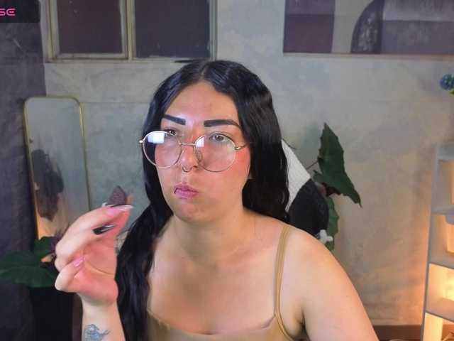 mia-jons2 live cam on BongaCams