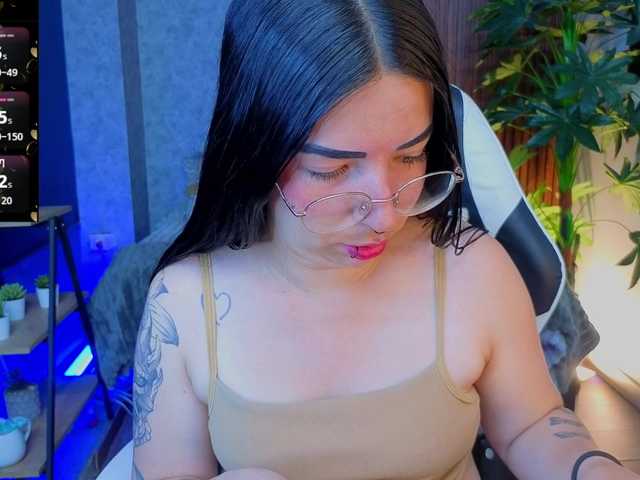 mia-jons2 live webcam show