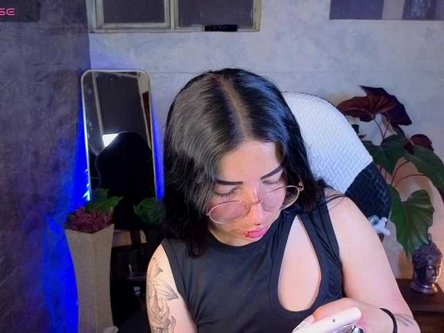 mia-jons2 live webcam show