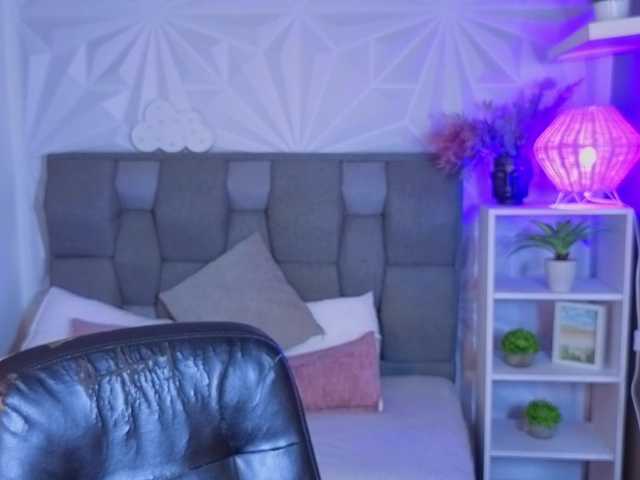 mia-jons2 live cam on BongaCams