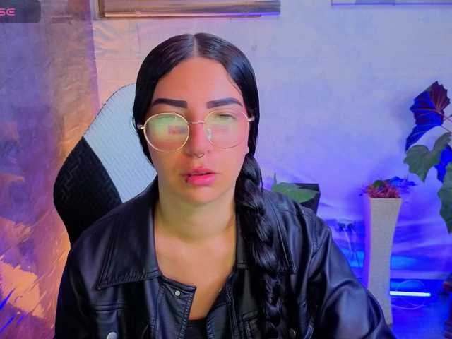 mia-jons2 live cam on BongaCams