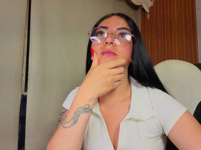 mia-jons2 live cam on BongaCams