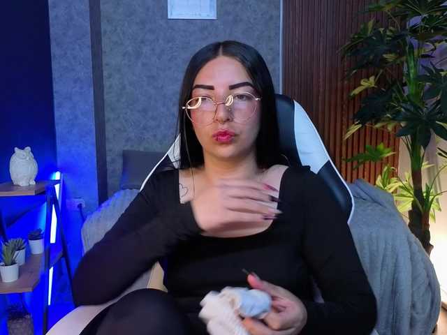 mia-jons2 live cam on BongaCams