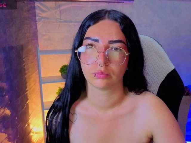 mia-jons2 live cam on UnifiedCams