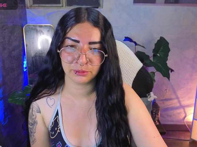 mia-jons2 live cam on BongaCams