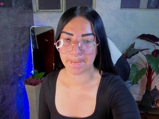 mia-jons2 live webcam show