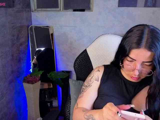 mia-jons2 webcam