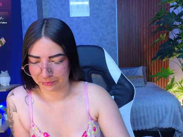 mia-jons2 webcam