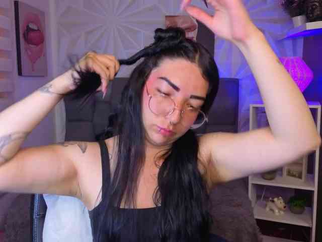 mia-jons2 webcam