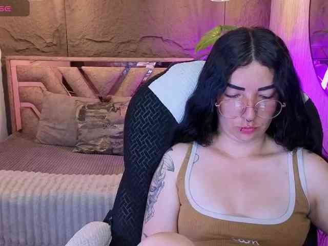 mia-jons2 webcam
