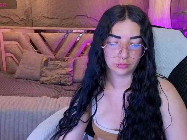 mia-jons2 webcam