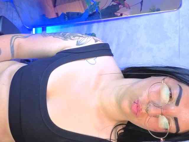 mia-jons2 webcam