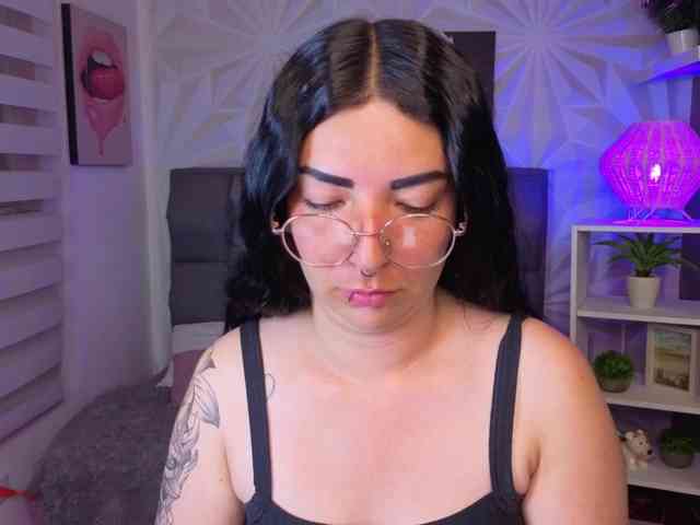 mia-jons2 webcam
