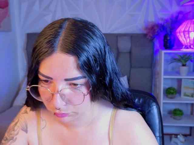 mia-jons2 webcam
