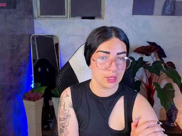 mia-jons2 webcam