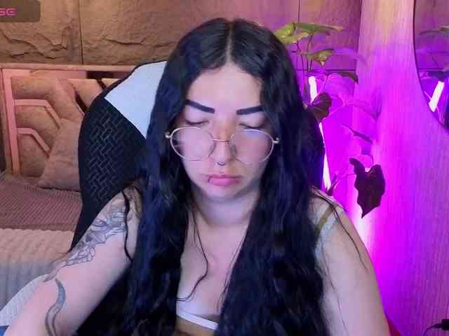 mia-jons2 webcam