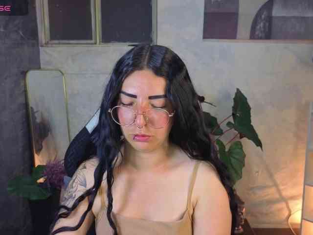 mia-jons2 webcam