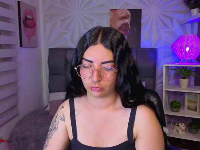 mia-jons2 webcam