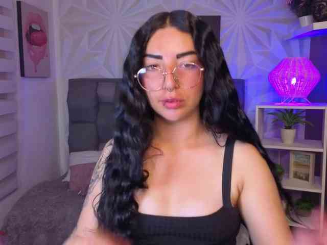 mia-jons2 webcam